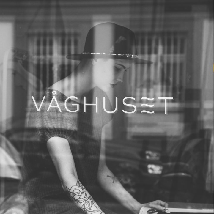 Vaghuset reflection